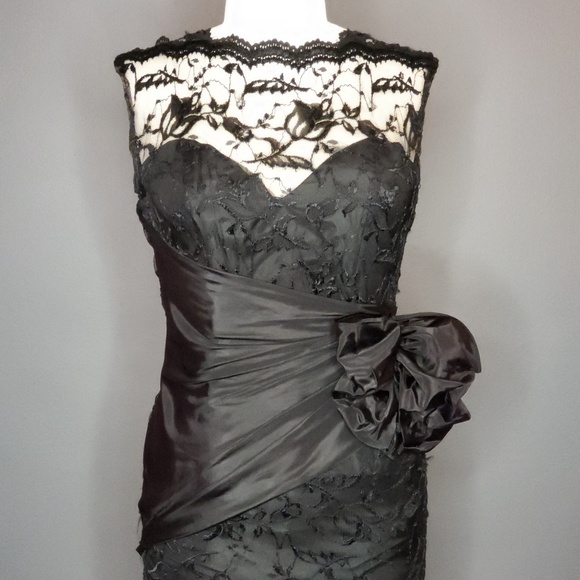 Vintage 1950's Satin & Lace Wiggle Dress - Picture 2 of 3